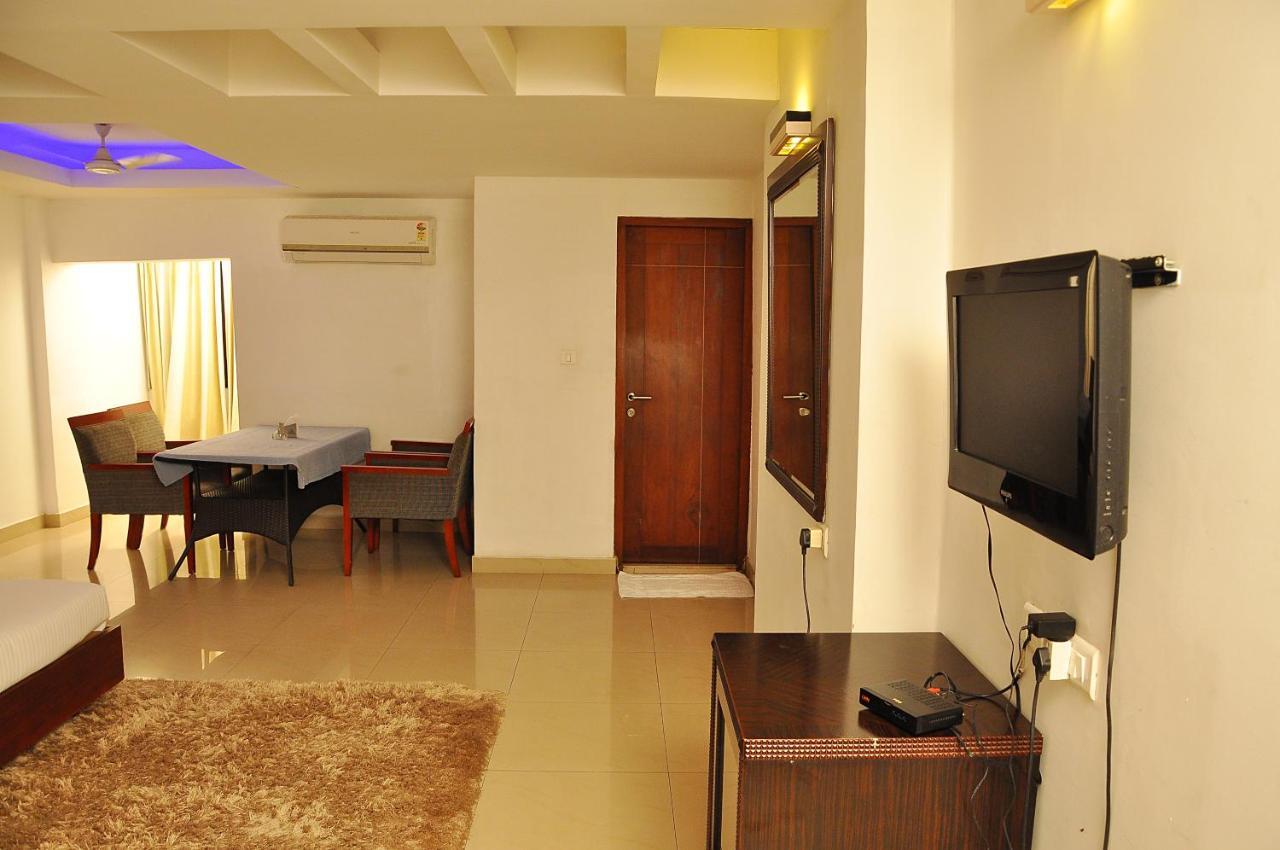 Hotel Luciya Коччи Экстерьер фото