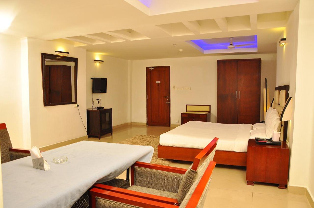 Hotel Luciya Коччи Экстерьер фото