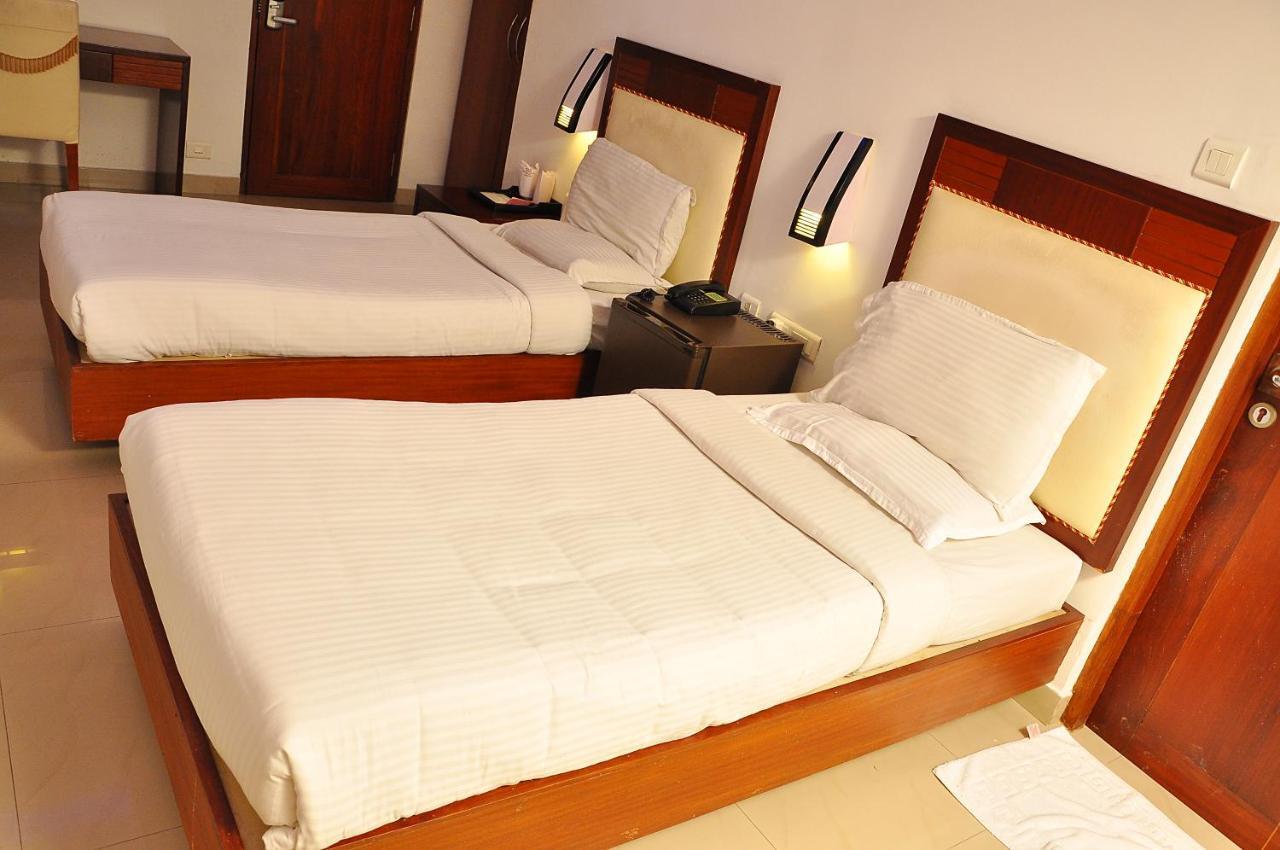 Hotel Luciya Коччи Экстерьер фото