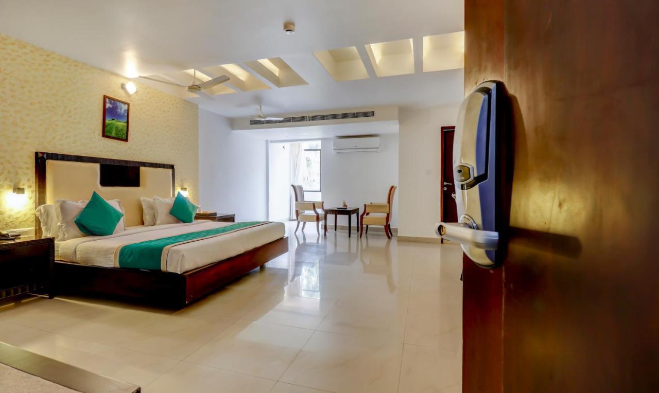 Hotel Luciya Коччи Экстерьер фото